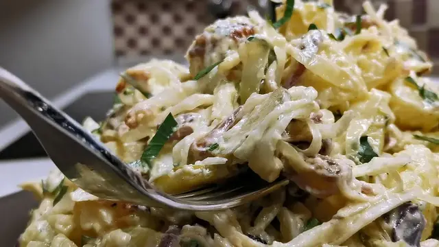 Салат с капустой и картошкой по-немецки