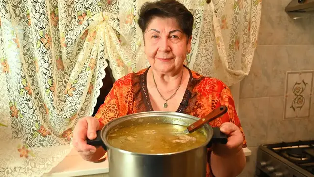 Щи из говяжьих ребрышек