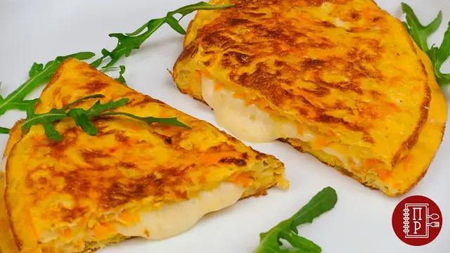 Морковный омлет с сыром
