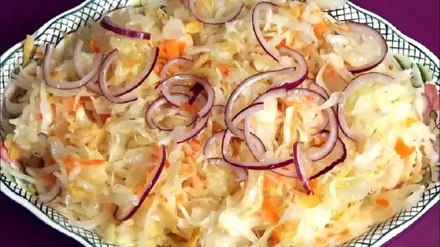 Квашеная капуста с айвой 