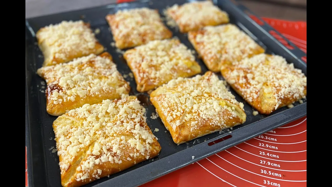 Слойки с творогом