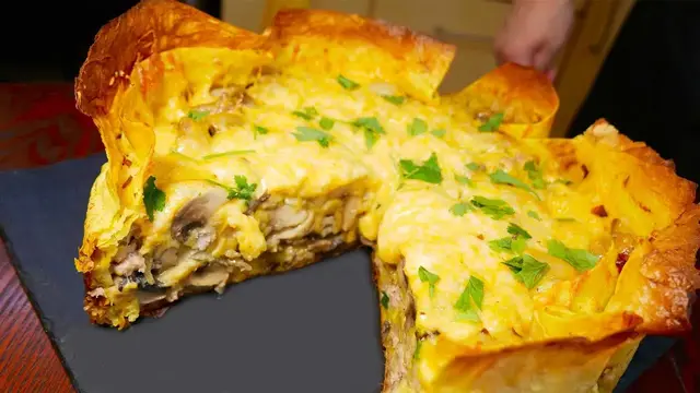 Пирог из лаваша с мясом и грибами