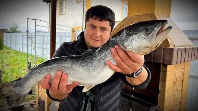 Сочный лосось на мангале с дымком
