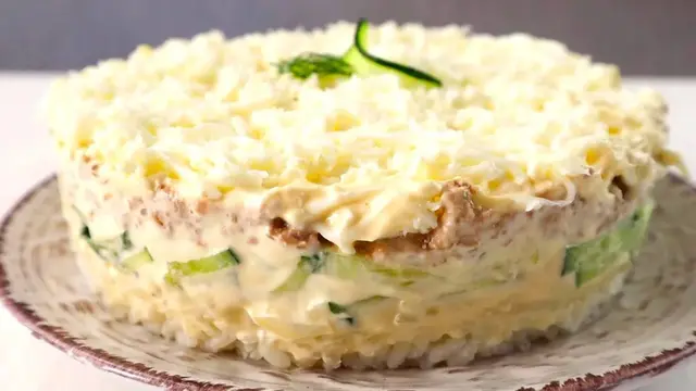 Салат с тунцом и рисом