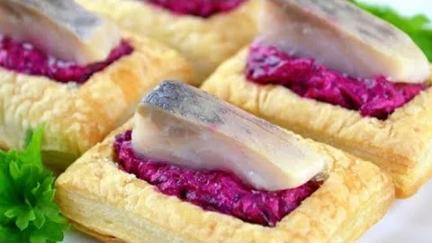 Вкусная слоеная закуска
