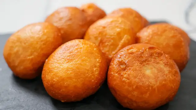 Воздушные пампушки с маковой начинкой