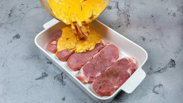 Свинина с овощами в духовке
