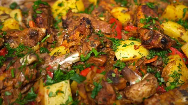 Жаркое со свиными ребрышками