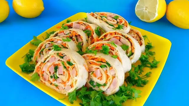 Рулет из лаваша с корейской морковью