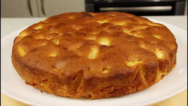 Нежнейший медовый пирог с яблоками