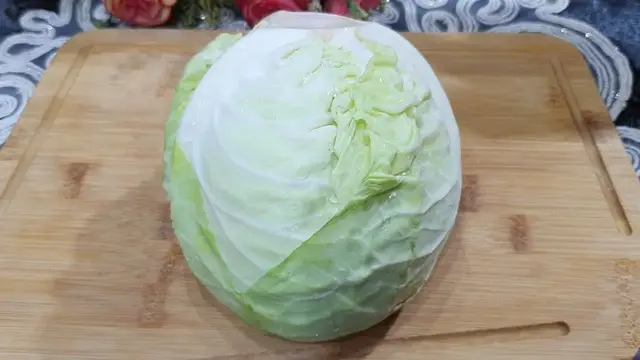 Вкусный и простой салат из капусты