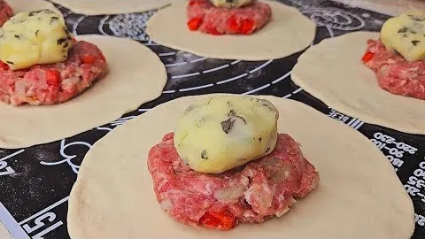 Лепешки с картофелем и мясным фаршем