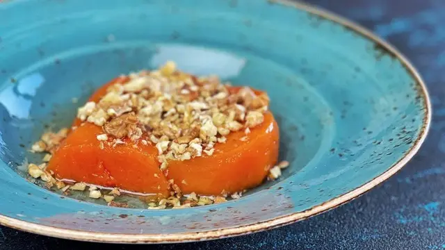 Восточный десерт из тыквы с орехами