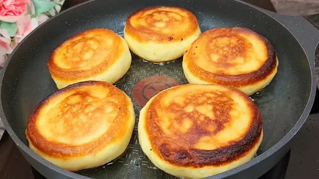 Вкусные оладьи с джемом