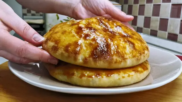 Хачапури с сыром и зеленью