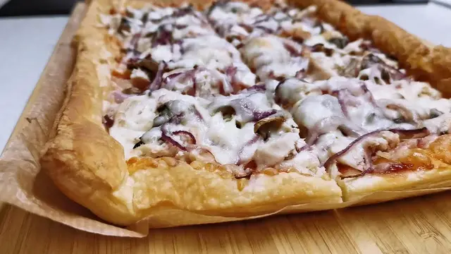 Открытый пирог с курицей 