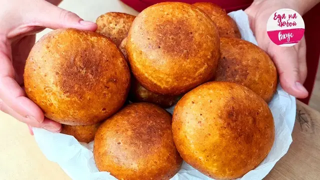 Творожные пирожки с сыром и луком