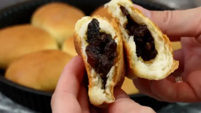 Пирожки с изюмом