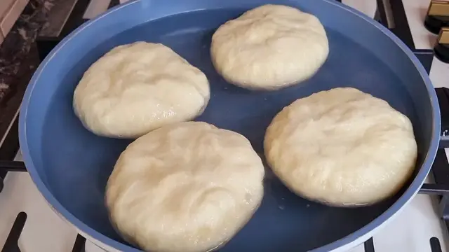 Вкусные булочки с кунжутом