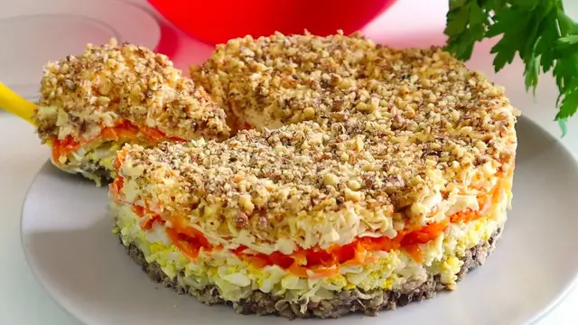 Слоёный салат с сардиной