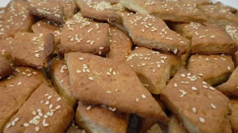 Постные луковые крекеры