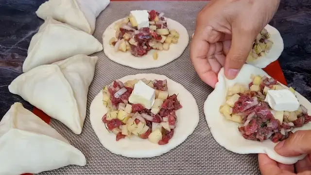 Пирожки с мясом