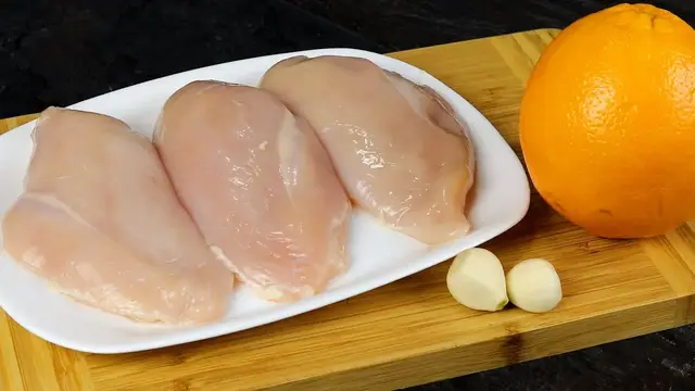 Вкусное куриное филе на сковороде