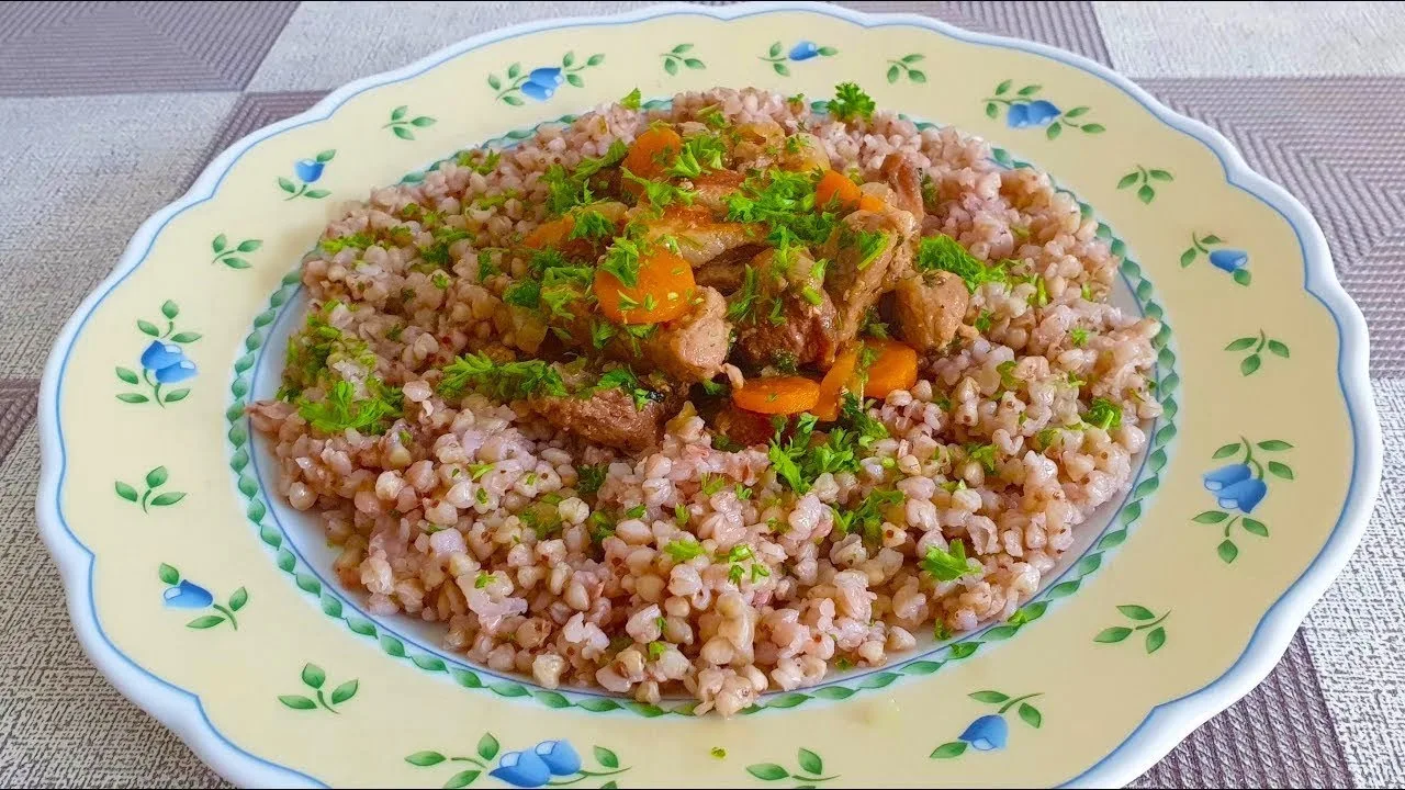 На обед гречка с тушеным мясом