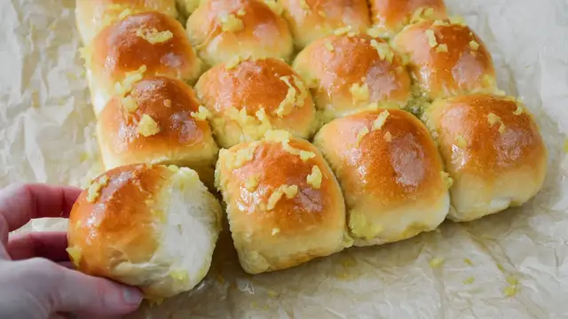 Пампушки с чесноком