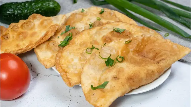 Самые тонкие и хрустящие чебуреки