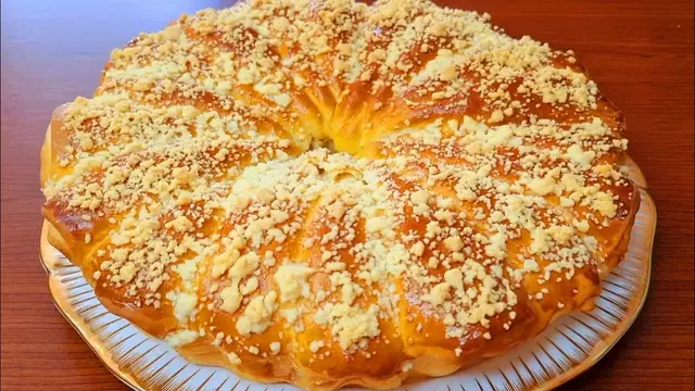 Пирог с творогом и изюмом в духовке