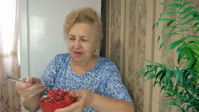 Невероятно вкусный овощной салат