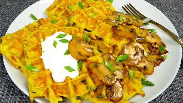 Картофельные вафли с грибами
