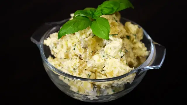 Бюджетный и вкусный салат с картошкой