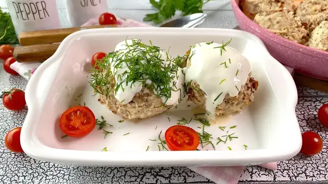 Мясные тефтели с гречкой на сковороде 