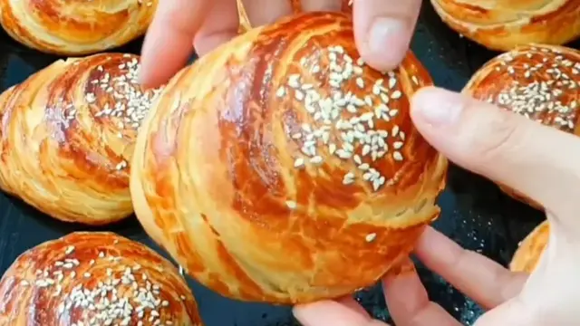 Простые сдобные булочки