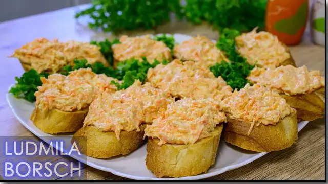 Бутерброды с морковью и плавленым сыром