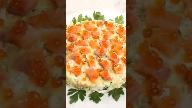 Вкусный салат Самоцвет с красной рыбой