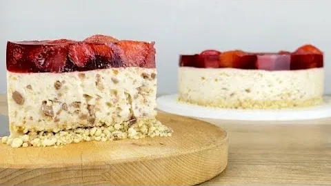 Клубничный торт без сливок, сыра и выпечки