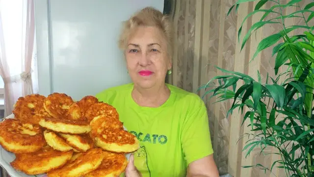 Пышные и быстрые оладьи с творогом
