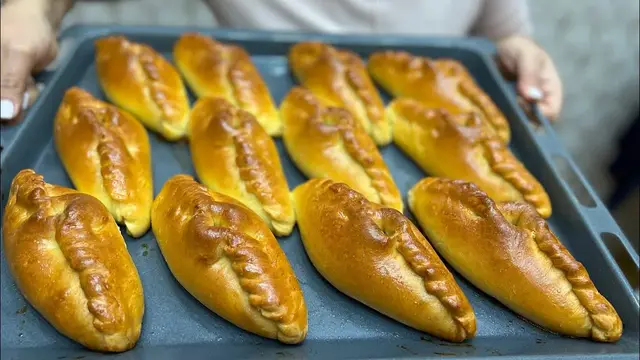 Воздушные булочки с мясом