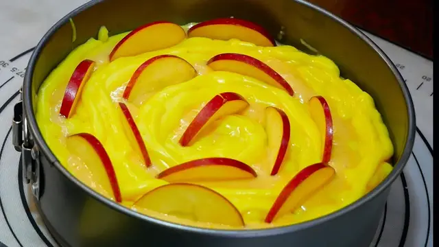 Яблочный пирог с заварным кремом 
