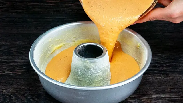 Морковный пирог с миндальной мукой и сливочным кремом