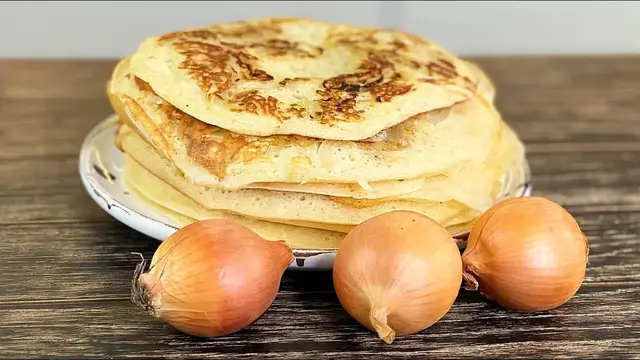 Блинчики с луком на Масленицу 