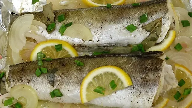 Вкусный хек в духовке