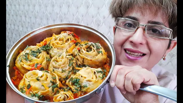 Картофельные розочки в овощном рагу
