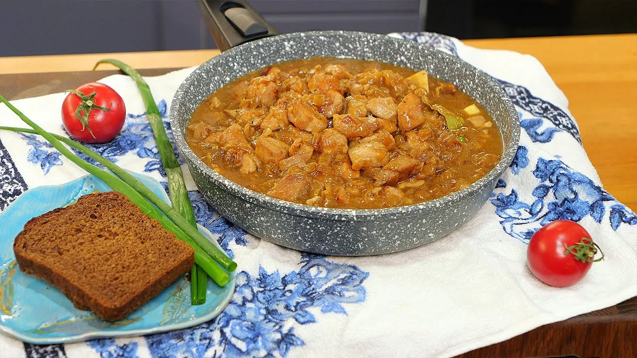 Луковый гуляш