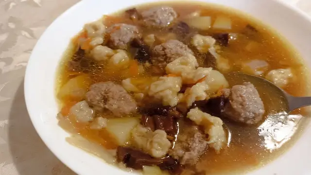 Потрясающий грибной суп с клёцками
