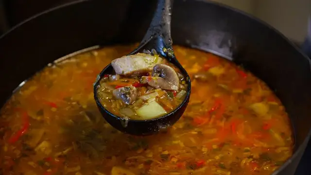 Вкусный домашний супчик с легкой кислинкой