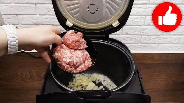 Кабачки с фаршем в мультиварке